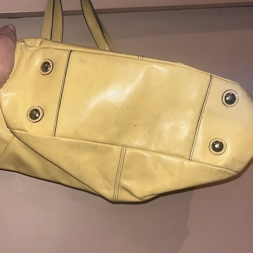 Coach yellow patent leather tote handbag/ preowned OS